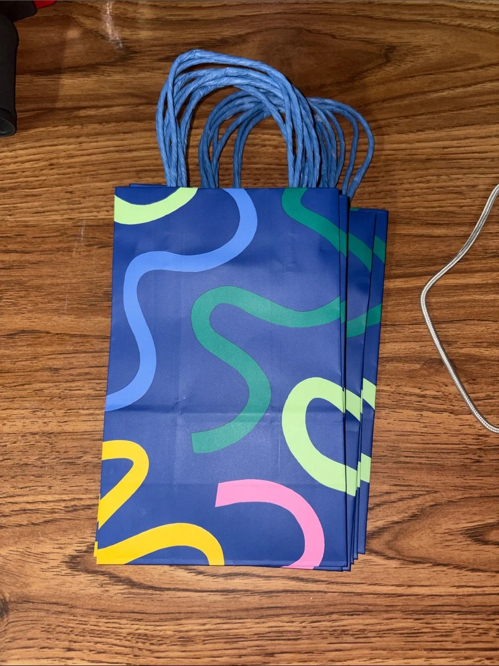 8 small gift bags